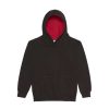Just Hoods Gyerek kapucnis pulóver  kontrasztos színű kapucni béléssel AWJH003J, Jet Black/Fire Red-3/4